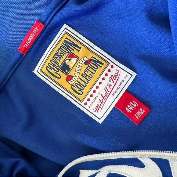 COPY - Mitchell & Ness Los Angeles Dodgers Jacket - Picture 5 of 5